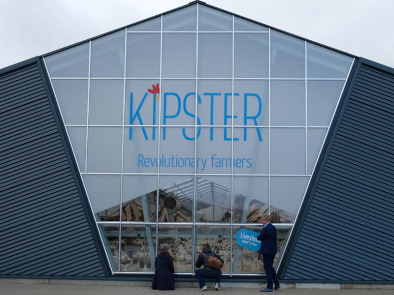 Nieuwe boerderij Kipster geopend door minister