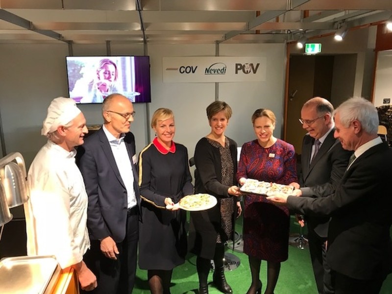 Minister geniet op 'Grüne Woche' van Flammkuchen
